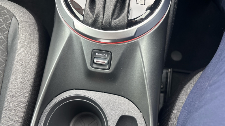 Nissan Juke 1.0 DiG-T N-Connecta 5dr DCT Petrol Hatchback